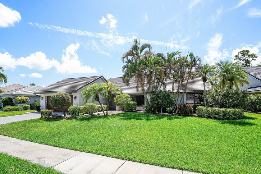 Perfectly positioned in the heart of Boca Woods Country Club - photo 29