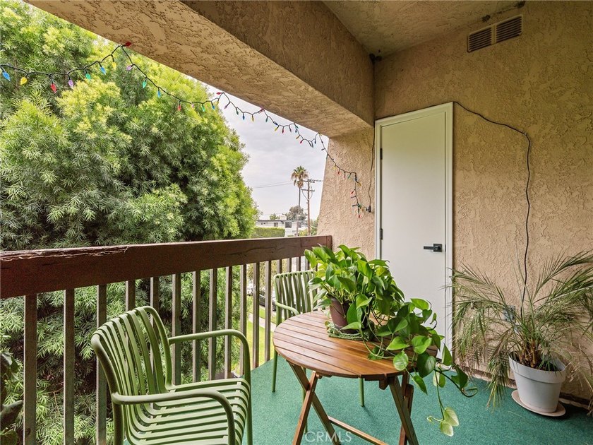 Welcome home to this spacious top-floor 2-bedroom, 2-bath - photo 16