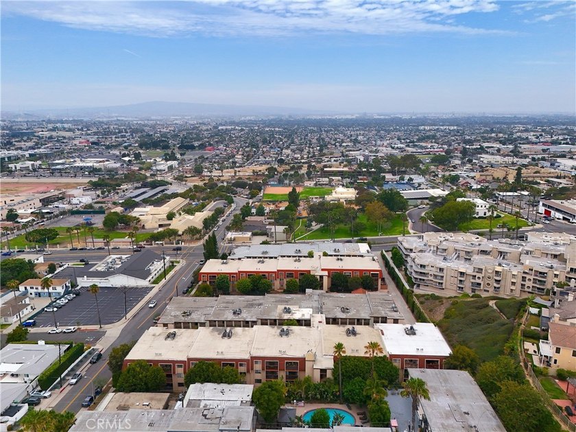 Welcome home to this spacious top-floor 2-bedroom, 2-bath - photo 25