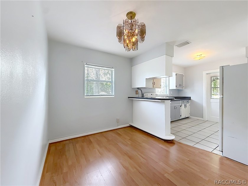 Charming 1953 Inverness home with City Convenience! Discover the - photo 16