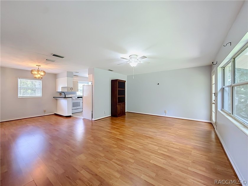 Charming 1953 Inverness home with City Convenience! Discover the - photo 17