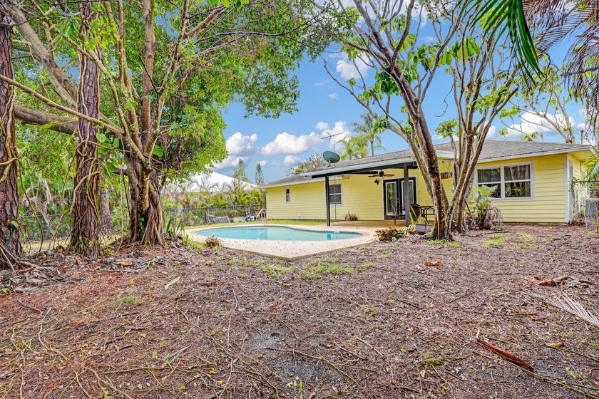 Pool home in Port St. Lucie, set just off Bayshore with easy - photo 21