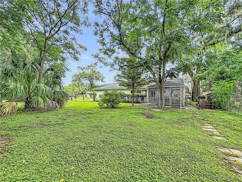 Charming 1953 Inverness home with City Convenience! Discover the - photo 37