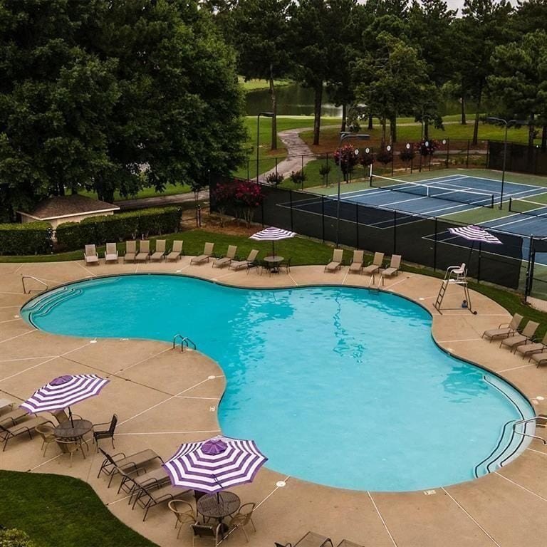 Welcome Home to this Executive home beautifully situated on the - photo 31