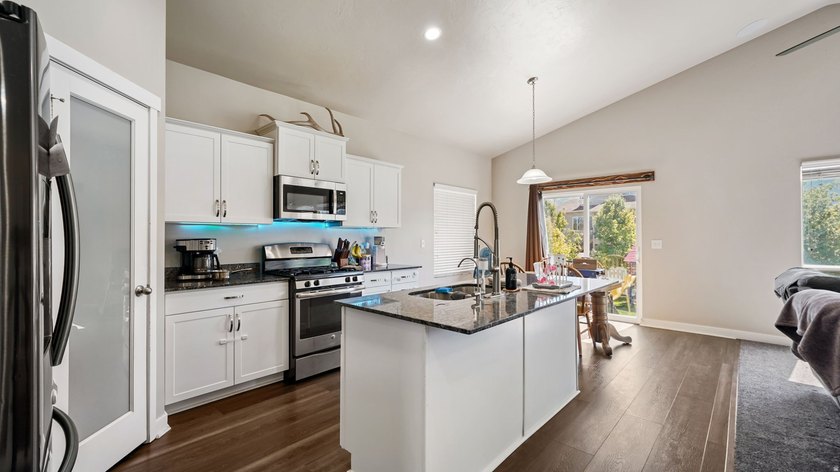 Beautiful home features recently installed LVP (Luxury Vinyl - photo 6
