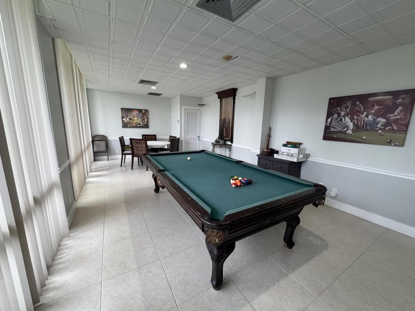 Welcome to this well-appointed 2/2 unit located in the Gemini in - photo 28