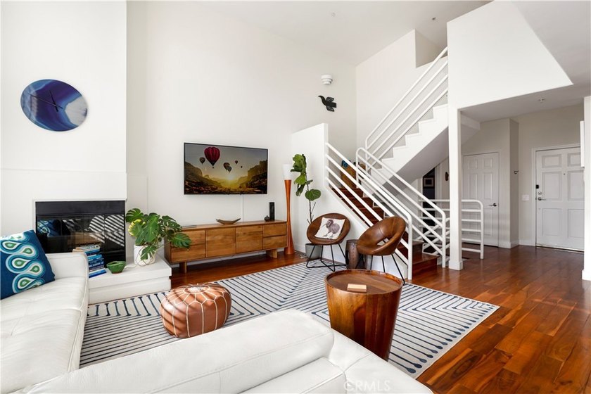 Proud to present this stunning 3-bedroom, 2.5-bath - photo 8