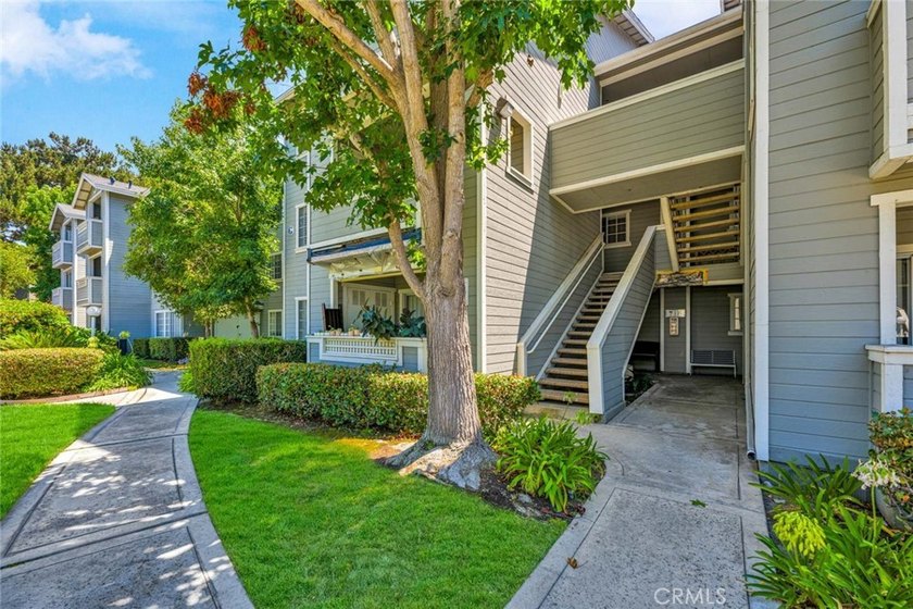 Ideally located in the highly desirable South Coast Metro area - photo 4