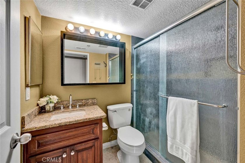 Ideally located in the highly desirable South Coast Metro area - photo 8