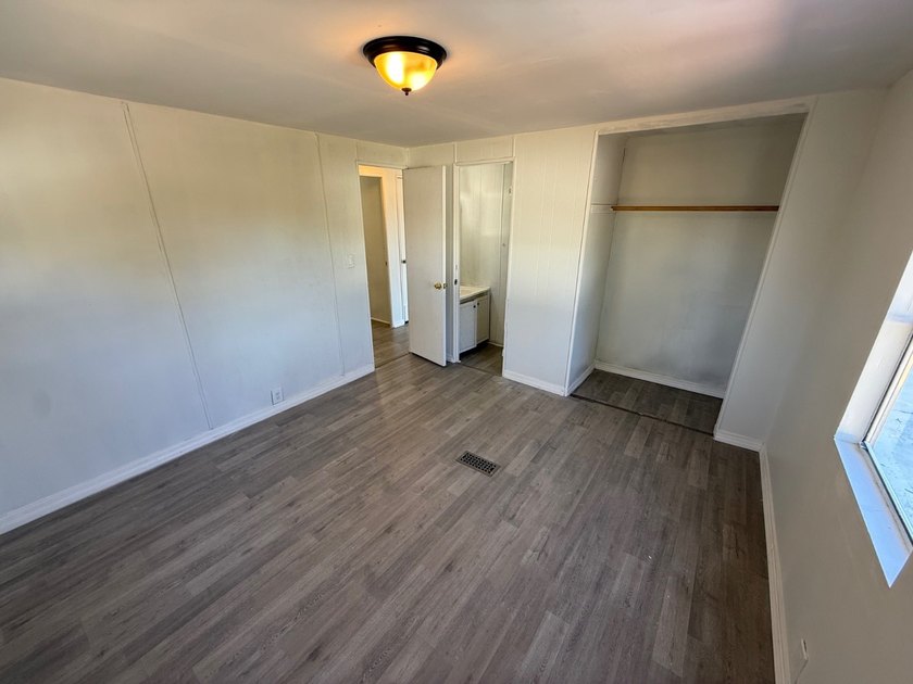 Just listed is this move-in ready 2-bedroom 2-bathroom located - photo 13