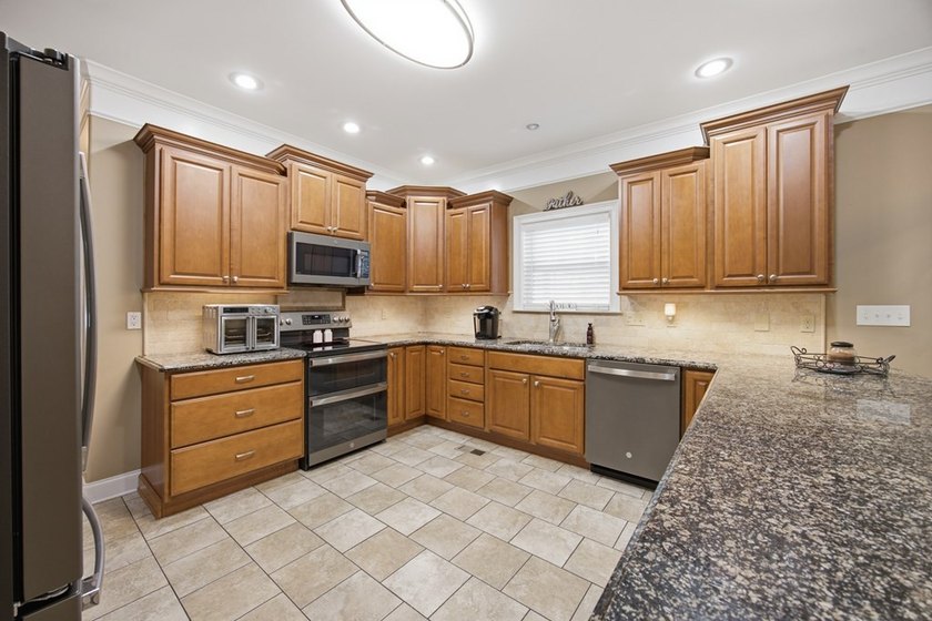 4BD/2.5BA home on 8.21 Acres zoned for Heritage Schools! - photo 15