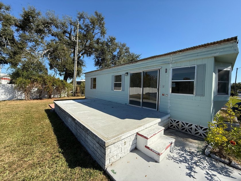 Just listed is this move-in ready 2-bedroom 2-bathroom located - photo 16