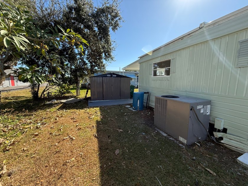 Just listed is this move-in ready 2-bedroom 2-bathroom located - photo 19