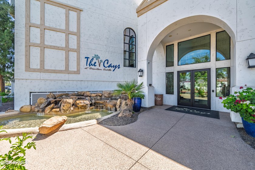 Welcome to The Cays at Downtown Ocotillo, where luxury meets - photo 29