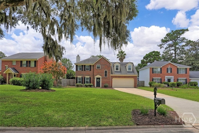 Welcome to 12 River Bluff Drive, where comfort, style, and - photo 2
