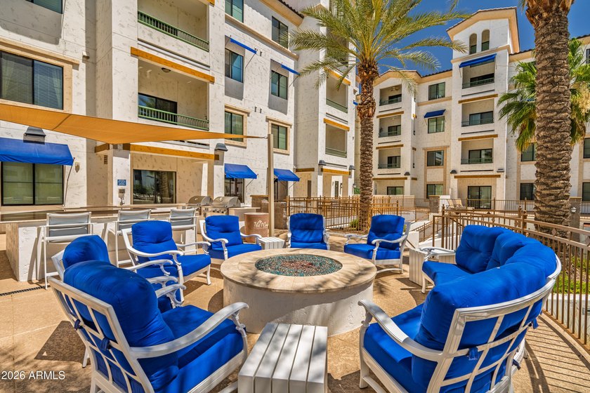 Welcome to The Cays at Downtown Ocotillo, where luxury meets - photo 33
