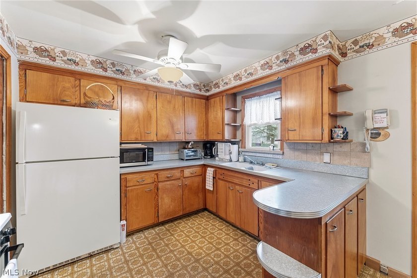 Discover the perfect blend of comfort and convenience in this - photo 14
