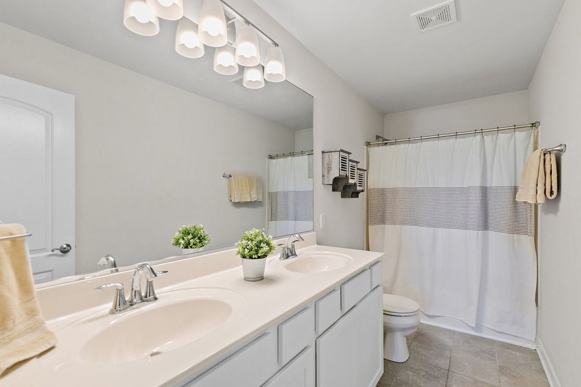 Luxury and timeless elegance come together in this exceptional - photo 24