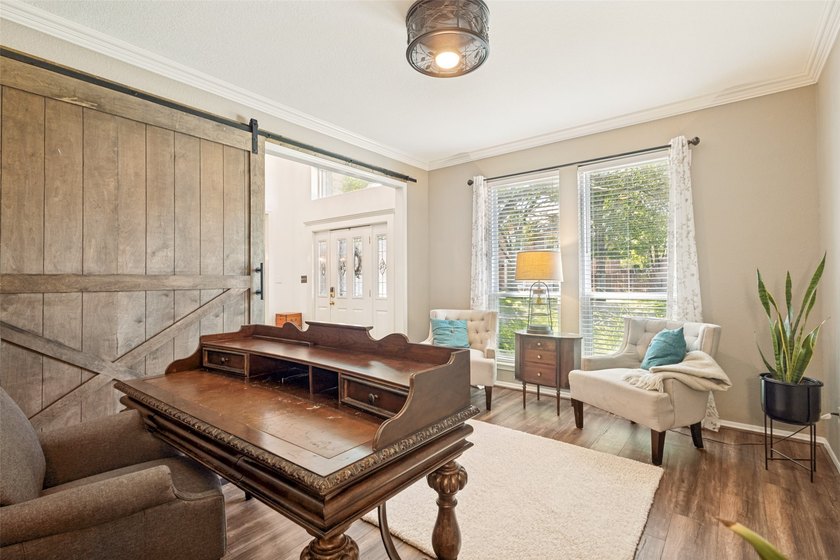 Motivated seller! With 5 oversized bedrooms, pool, top-tier - photo 6