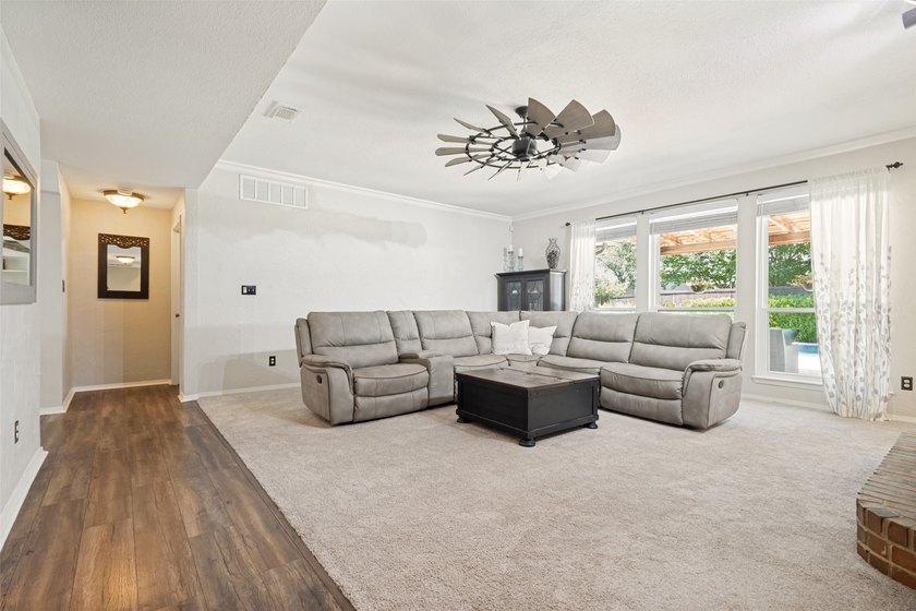 Motivated seller! With 5 oversized bedrooms, pool, top-tier - photo 9