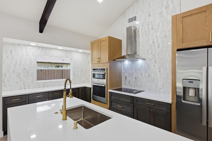 Beautifully redone 3-bedroom, 2-bath home on a desirable corner - photo 14