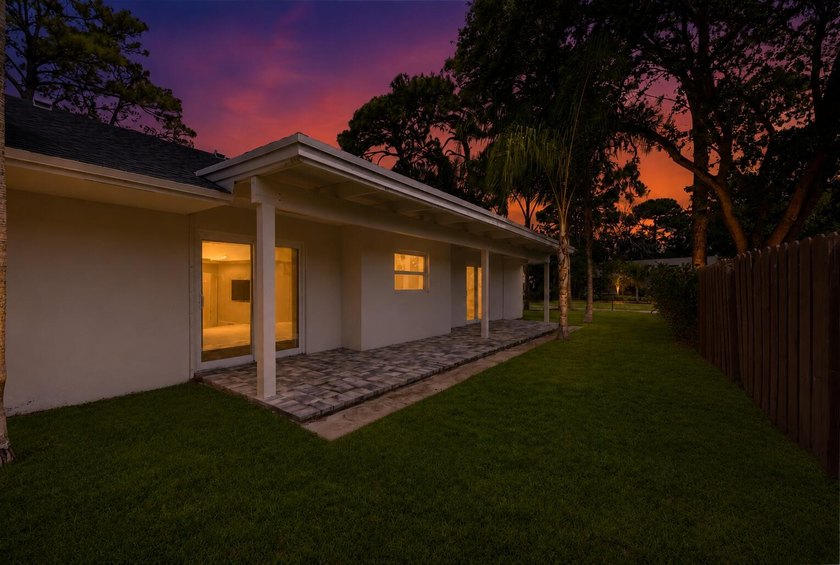 Beautifully redone 3-bedroom, 2-bath home on a desirable corner - photo 28