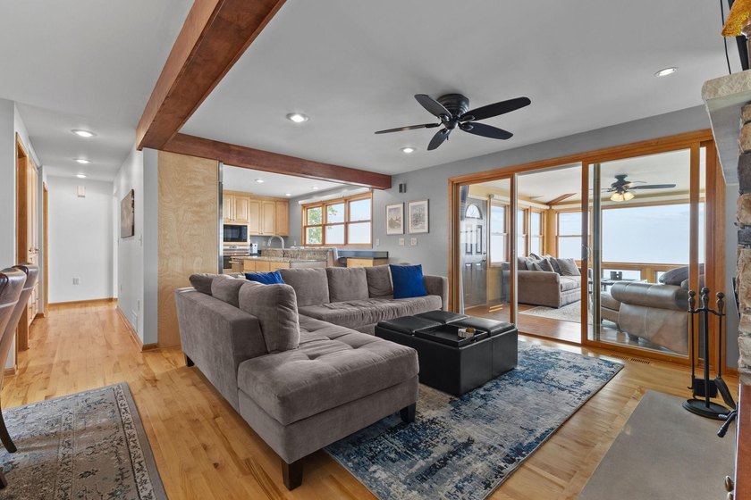 This is a rare opportunity for you to own a stunning, renovated - photo 21