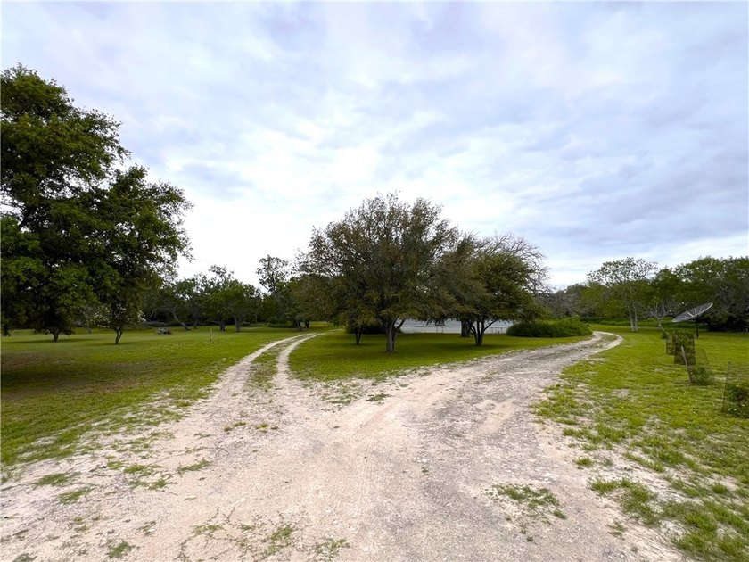 Embrace the natural scenic wildlife of country living on this - photo 36