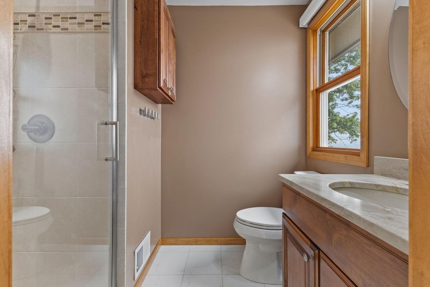 This is a rare opportunity for you to own a stunning, renovated - photo 41