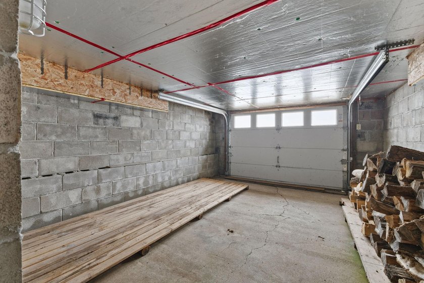 This is a rare opportunity for you to own a stunning, renovated - photo 47
