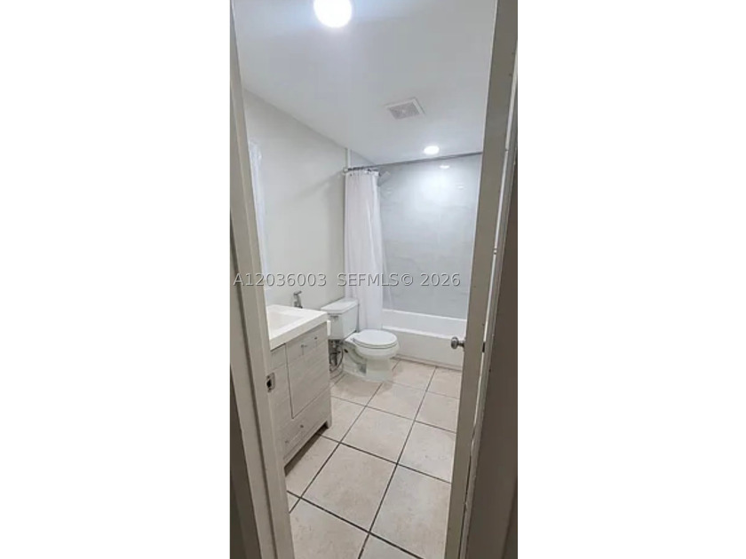 Rarely available !st. floor corner unit with a large patio in - photo 11