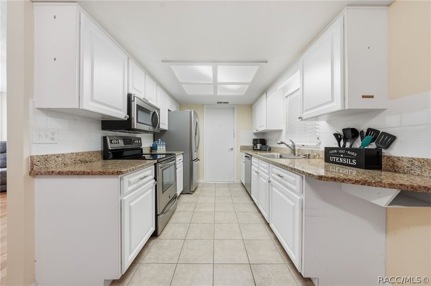 WELCOME HOME TO PALM CAY - A 55+ GATED COMMUNITY IN SW OCALA! - photo 14