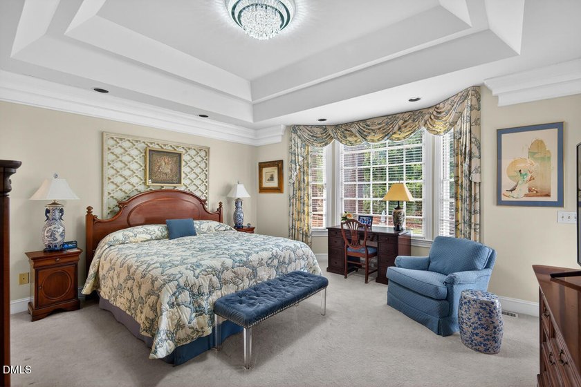 Welcome to this beautifully updated and meticulously maintained - photo 15