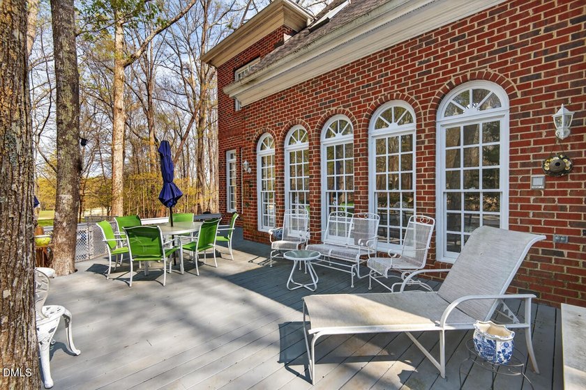 Welcome to this beautifully updated and meticulously maintained - photo 41