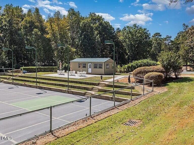 Welcome to this beautifully updated and meticulously maintained - photo 48
