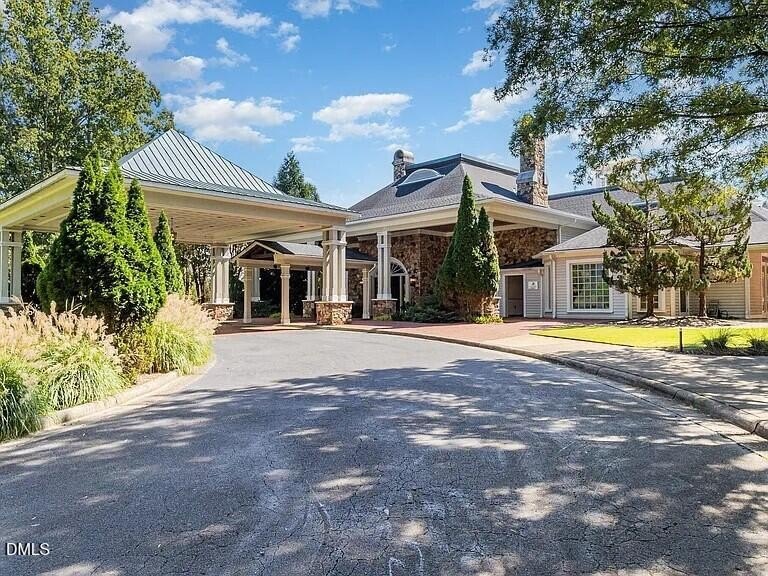 Welcome to this beautifully updated and meticulously maintained - photo 50