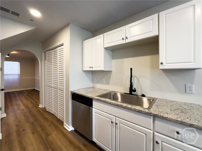 Experience modern comfort and Savannah charm in this beautifully - photo 10