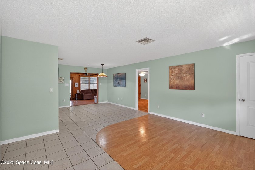 **THE ONE YOU'VE BEEN LOOKING FOR!!** Lovely and Spacious, 4 - photo 8