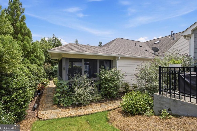 Welcome home to this immaculate, craftsman-style ranch home in - photo 32