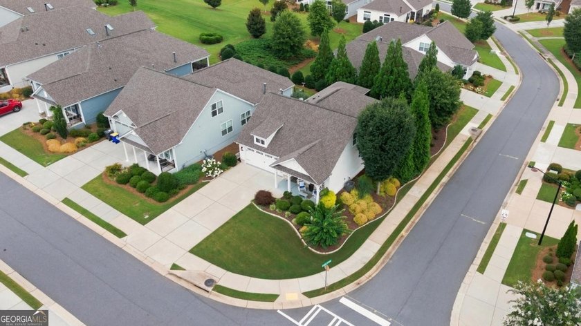 Welcome home to this immaculate, craftsman-style ranch home in - photo 39