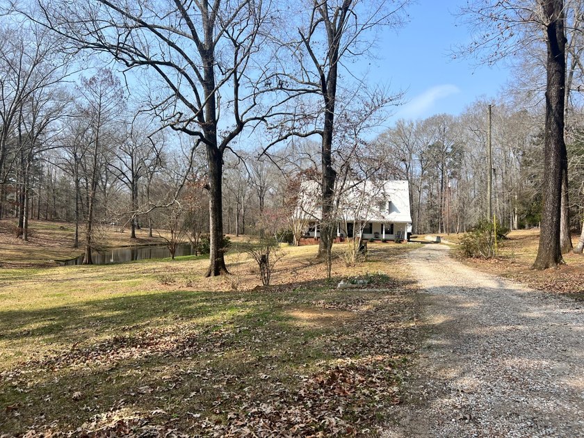 Discover your private sanctuary north of Natchez, perfectly - photo 3