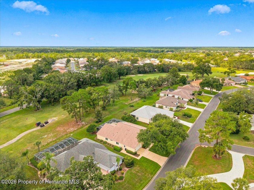 Located in Glen Lakes, this beautiful 1994 Arthur Rutenberg - photo 4