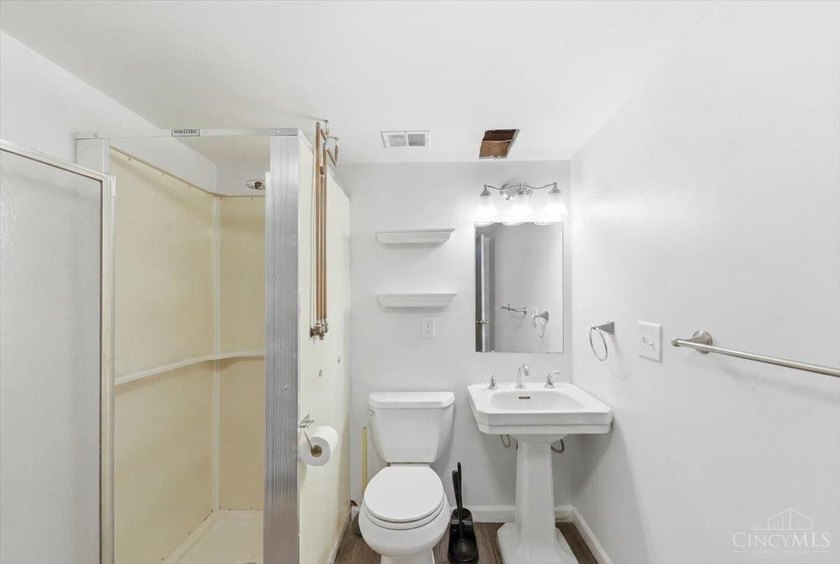 Welcome to 1203 Harz Cove at Lake Lorelei! This fully renovated - photo 49