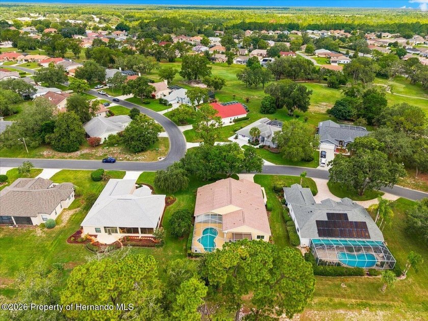 Located in Glen Lakes, this beautiful 1994 Arthur Rutenberg - photo 9