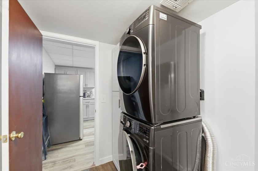 Welcome to 1203 Harz Cove at Lake Lorelei! This fully renovated - photo 50