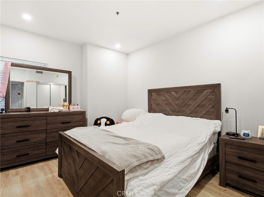 FHA &amp; VA APPROVED! Welcome to 838 Pine Ave #215, a beautifully - photo 11