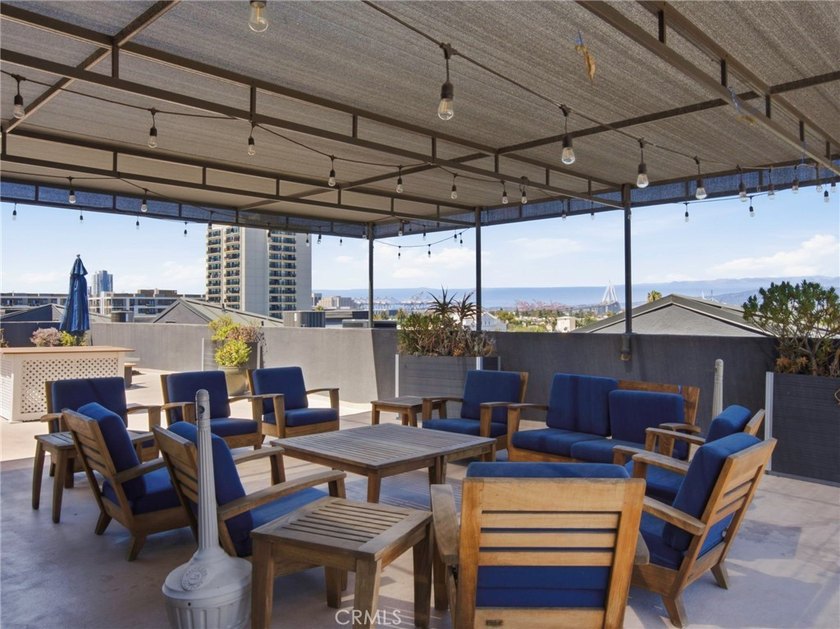 FHA &amp; VA APPROVED! Welcome to 838 Pine Ave #215, a beautifully - photo 17