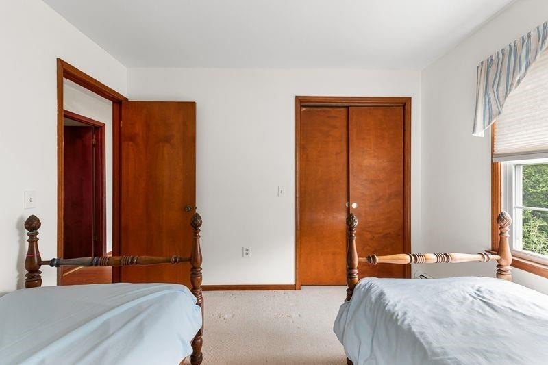 Adorable 3 Bedroom, 2.5 Bath Split-Level in South Road Estates - photo 17