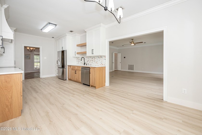 There's a reason Bienville Place remains one of Ocean Springs' - photo 18