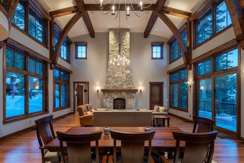 A striking blend of modern mountain architecture and refined - photo 6